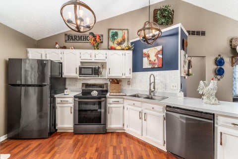 Tiny photo for 3998 Thompson Avenue, Grove City, OH 43123 (MLS # 226034036)