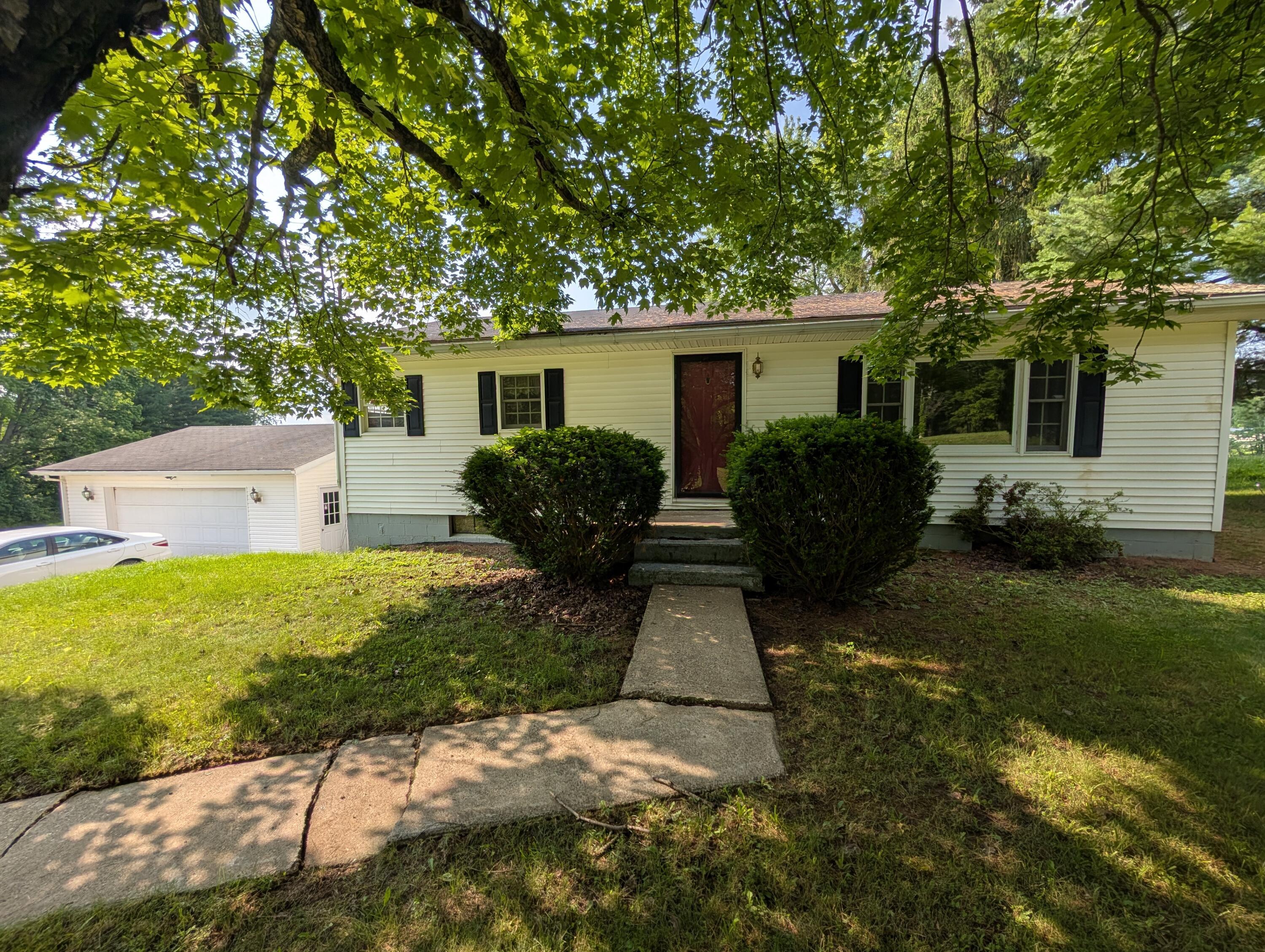 5710 Sugar Grove Road, Blue Rock, Ohio image 3