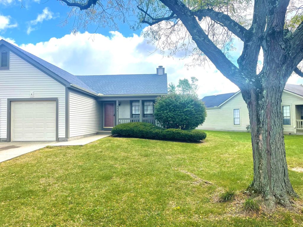 Photo of 824 Crofton Place, Reynoldsburg, OH 43068 (MLS # 226018189)