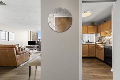 Tiny photo for 1000 Urlin Avenue 2007 #2007, Columbus, OH 43212 (MLS # 225044913)