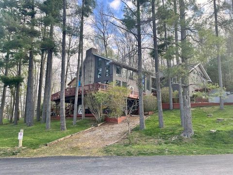 Photo of 714 Natchez Lane, Hide-A-Way Hills, OH 43107 (MLS # 226014775)