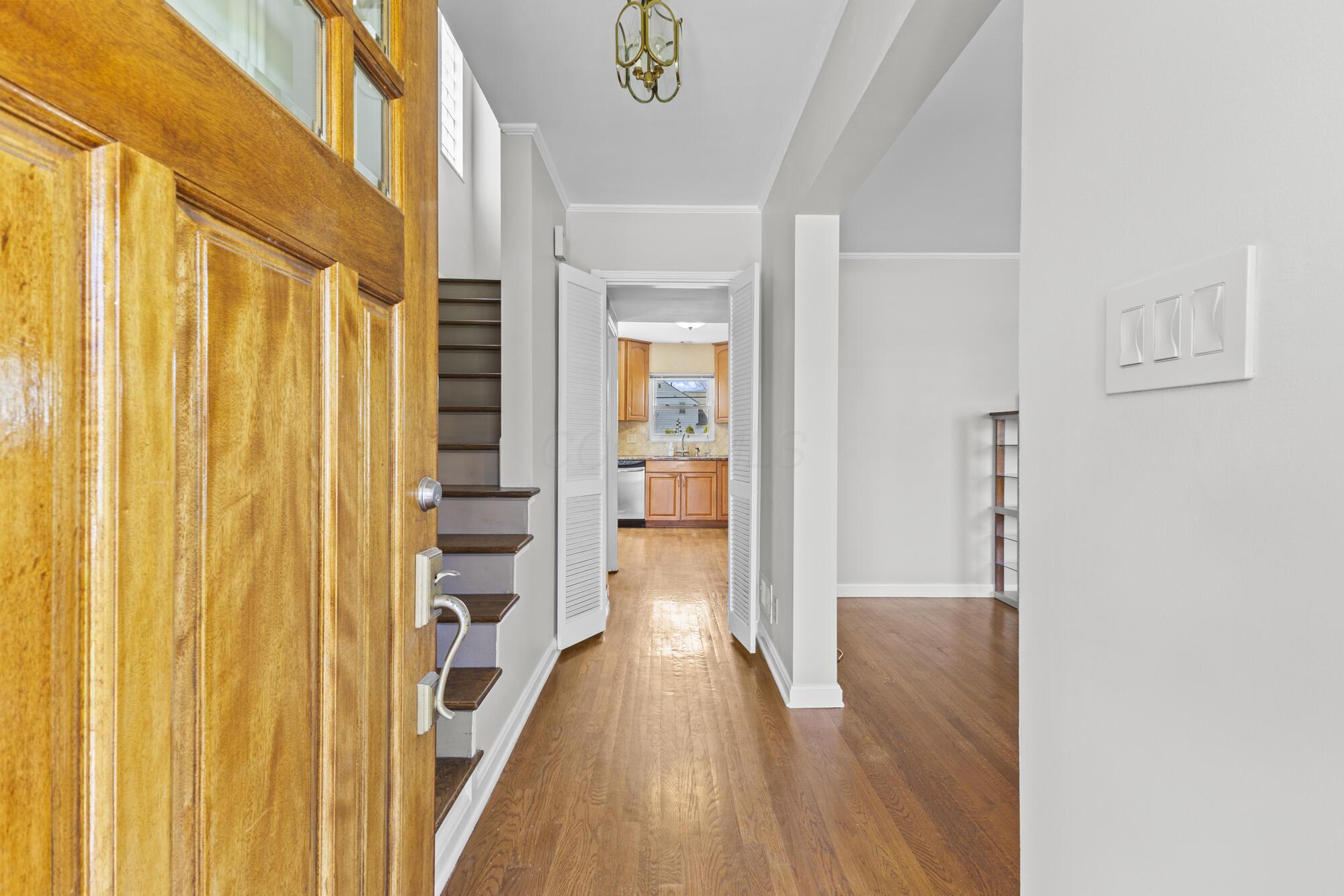 109 S Broadleigh Road, Columbus, Ohio image 4