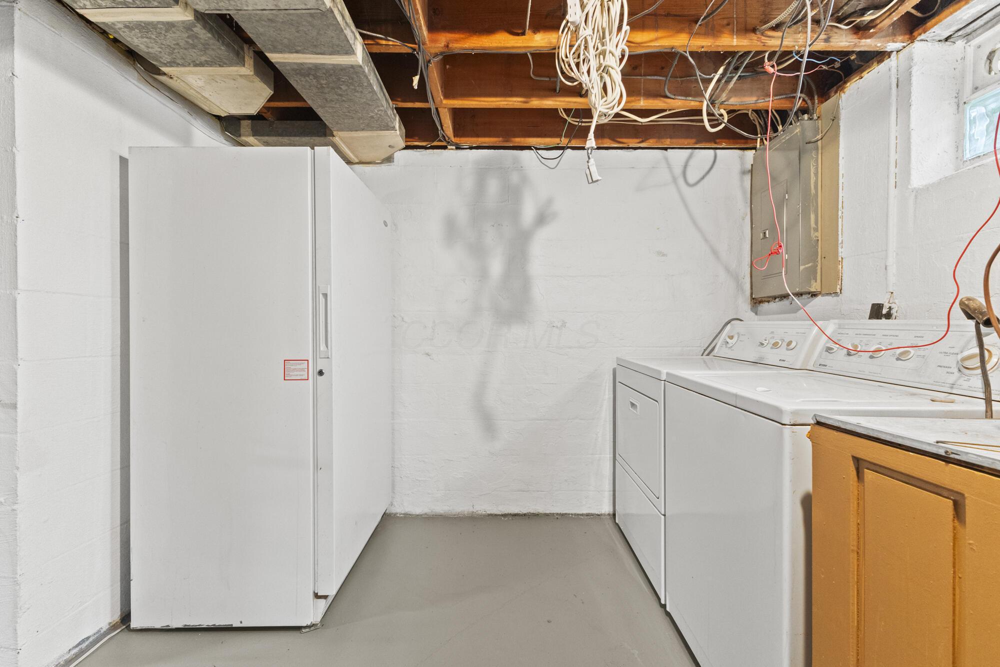 109 S Broadleigh Road, Columbus, Ohio image 32