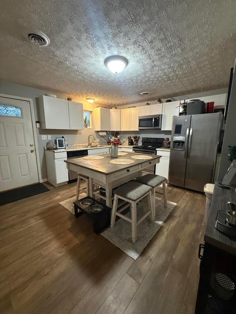 Tiny photo for 142 N High Street, Chillicothe, OH 45601 (MLS # 226036071)