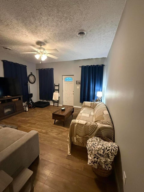 Tiny photo for 142 N High Street, Chillicothe, OH 45601 (MLS # 226036071)