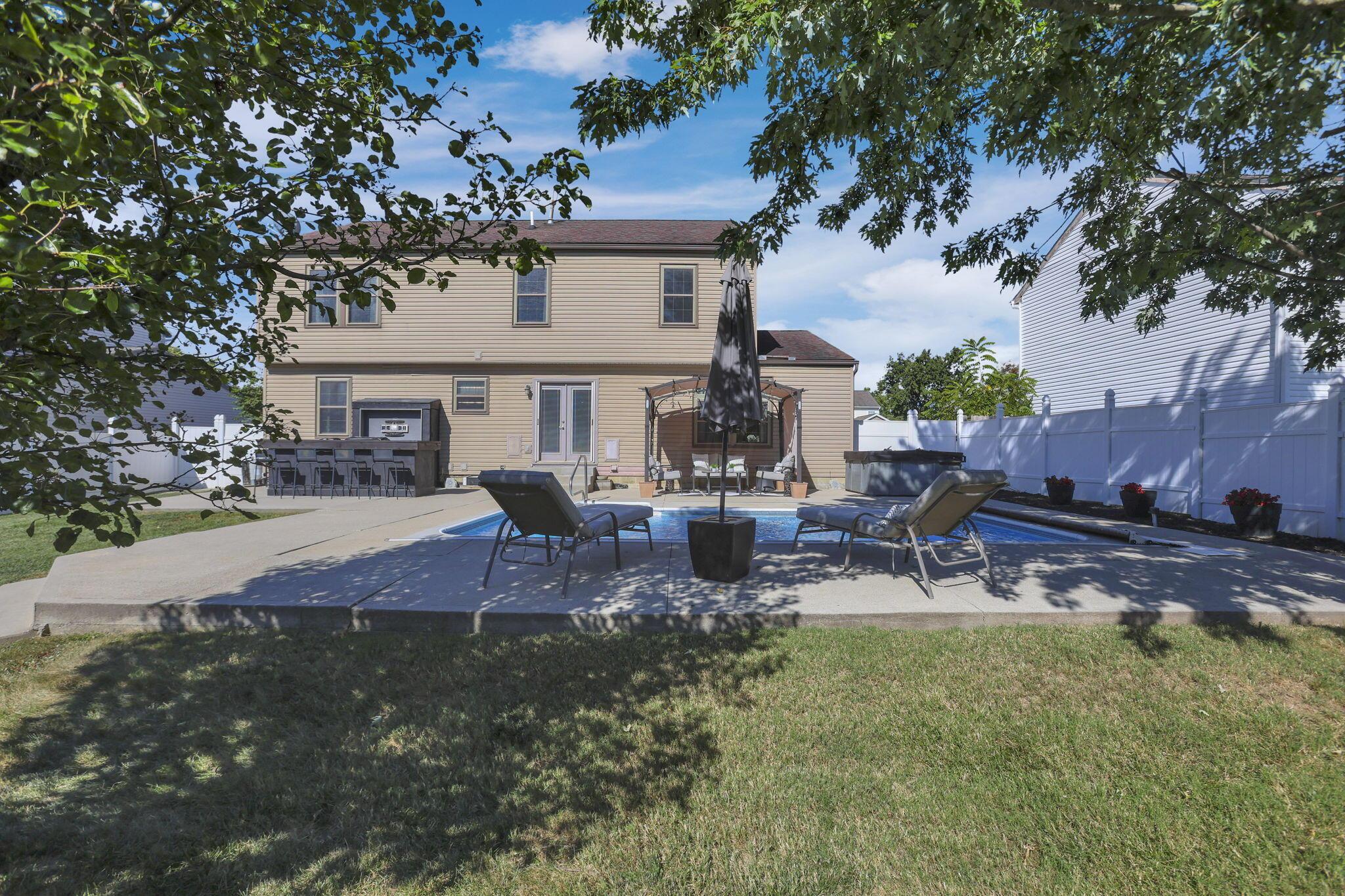 Grove City, Ohio 43123, United States, 3 Bedrooms Bedrooms, ,4 BathroomsBathrooms,Residential,Coming Soon,233736