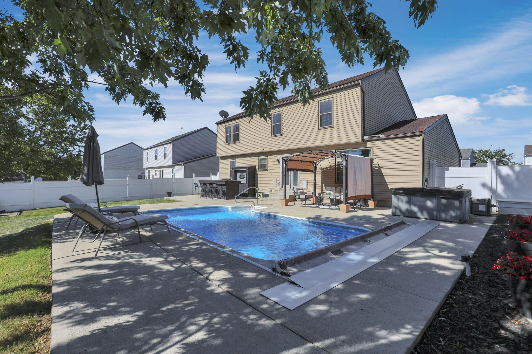 Grove City, Ohio 43123, United States, 3 Bedrooms Bedrooms, ,4 BathroomsBathrooms,Residential,Coming Soon,233736