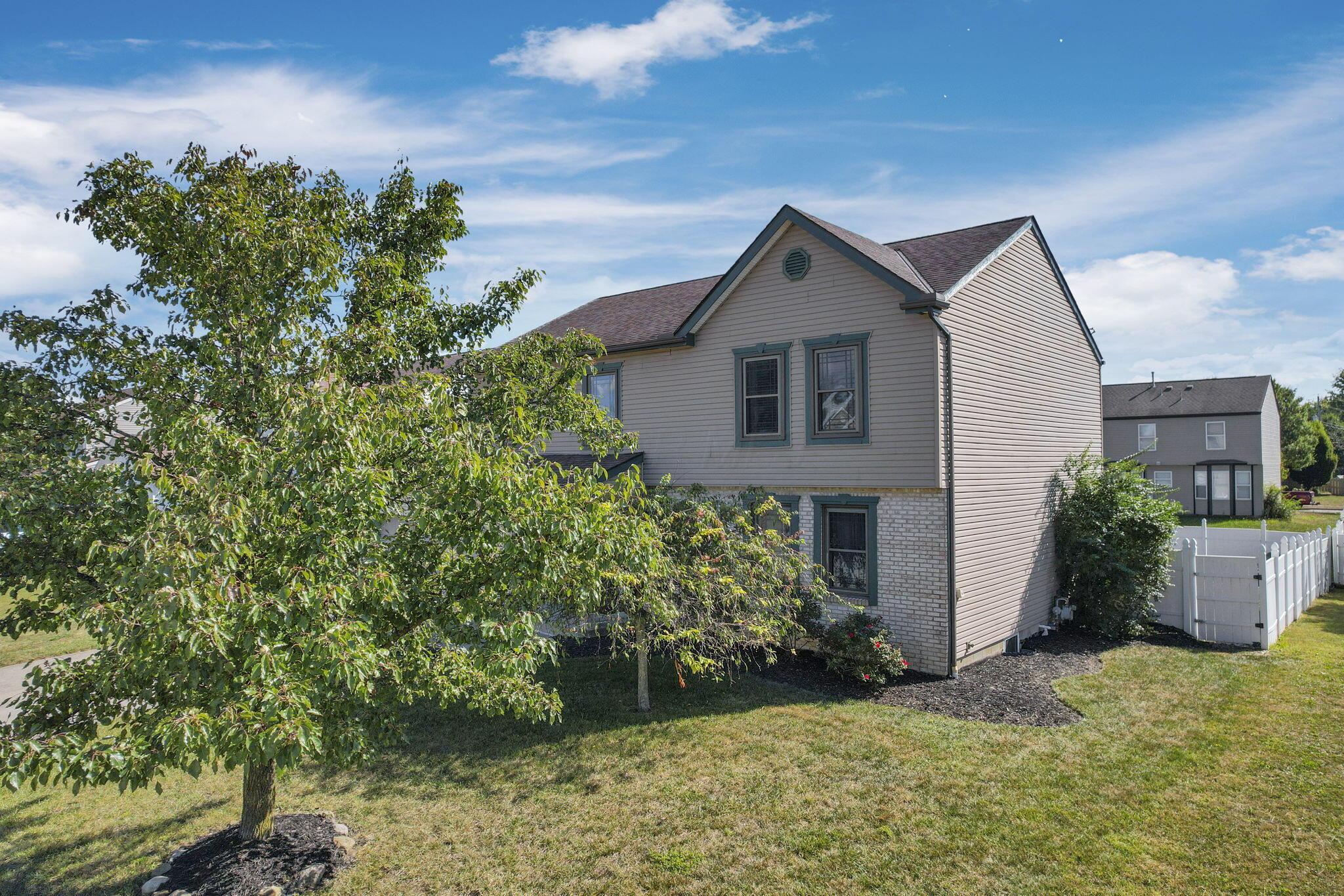 Grove City, Ohio 43123, United States, 3 Bedrooms Bedrooms, ,4 BathroomsBathrooms,Residential,Coming Soon,233736