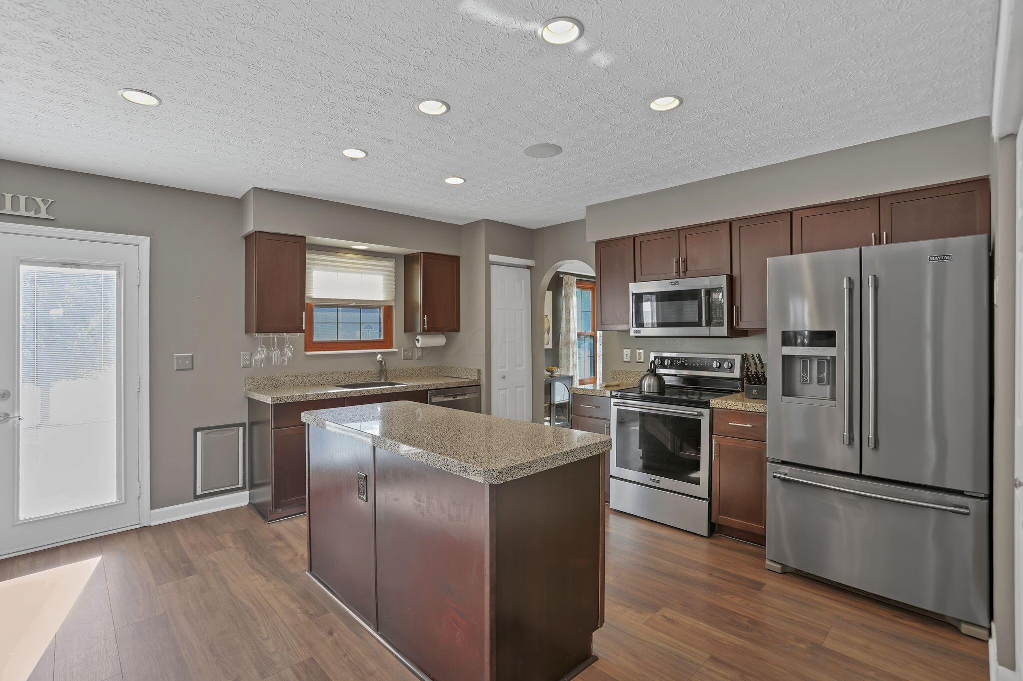 Grove City, Ohio 43123, United States, 3 Bedrooms Bedrooms, ,4 BathroomsBathrooms,Residential,Coming Soon,233736