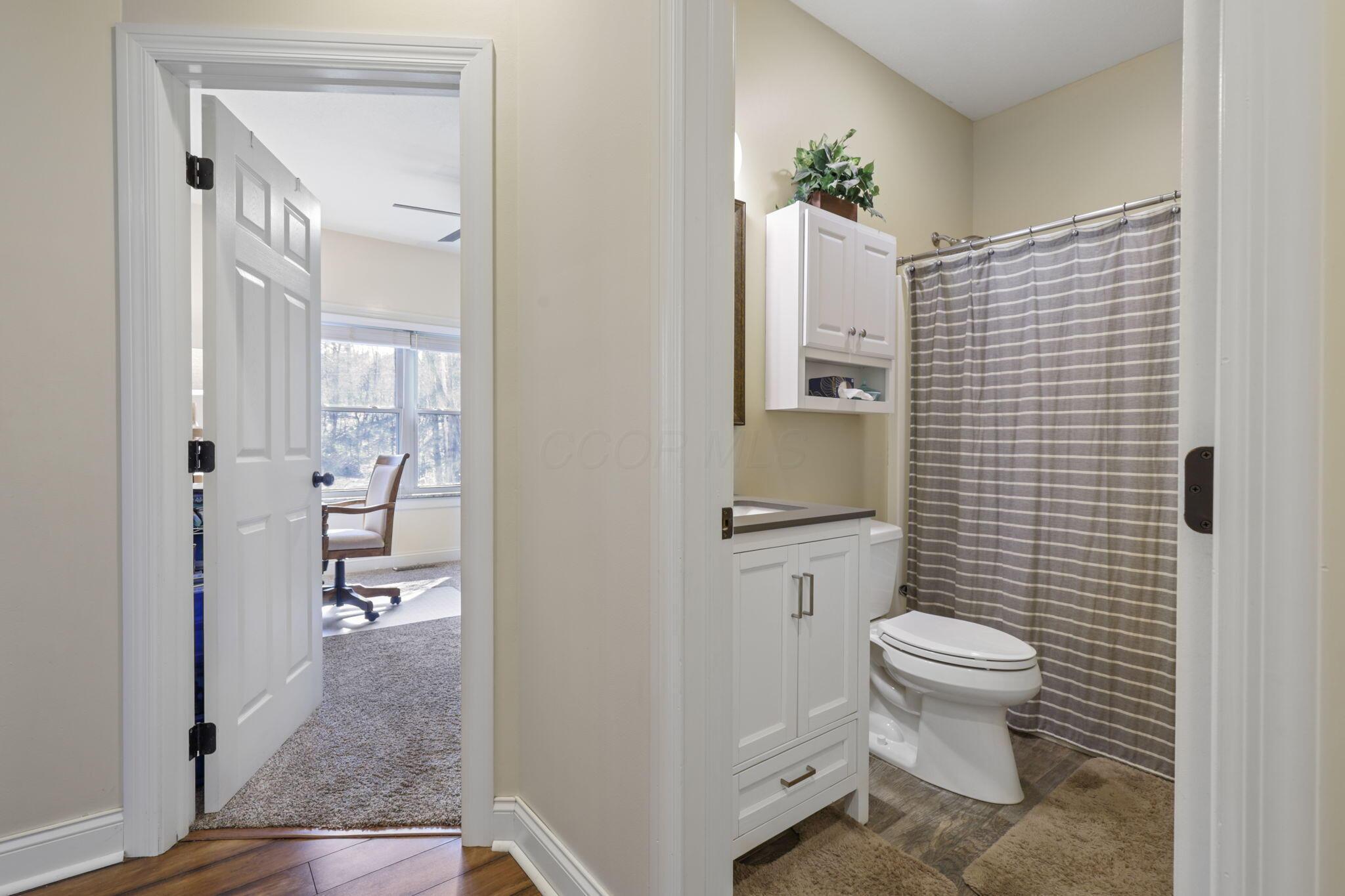 12855 Rain Rock Road, Utica, Ohio image 37