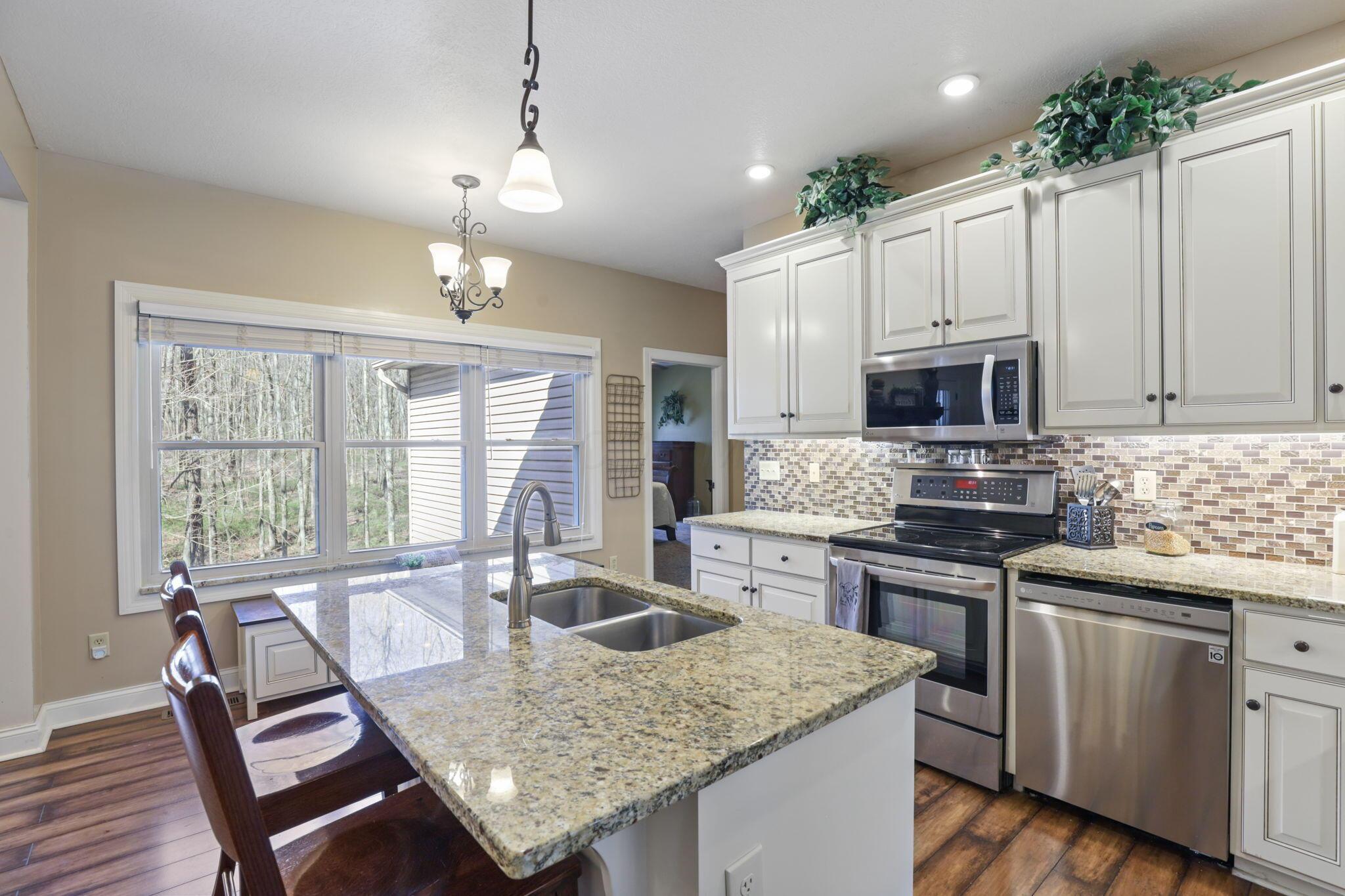 12855 Rain Rock Road, Utica, Ohio image 19