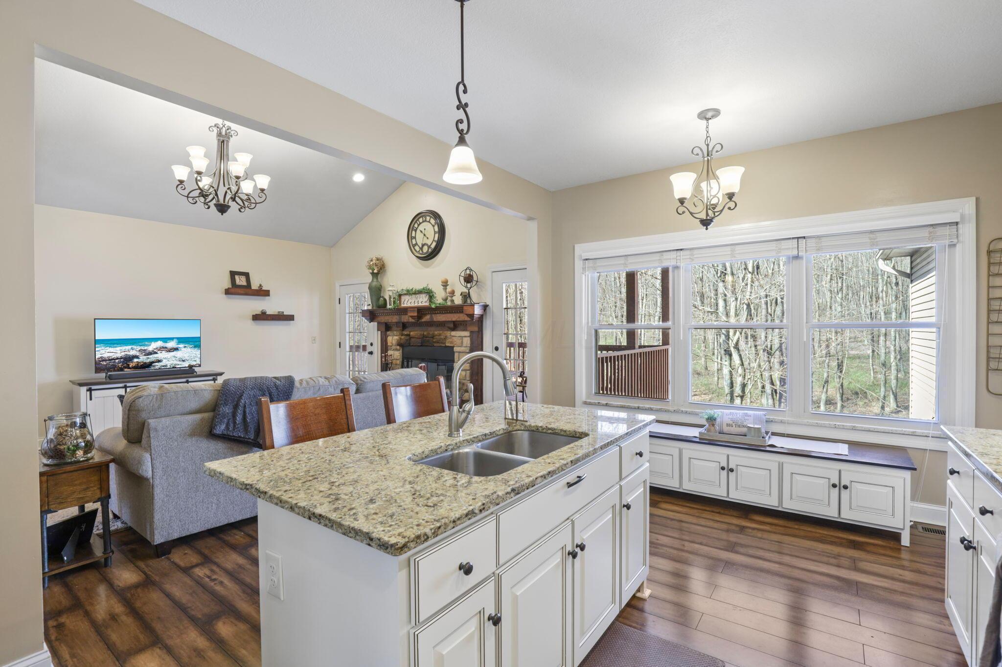 12855 Rain Rock Road, Utica, Ohio image 20