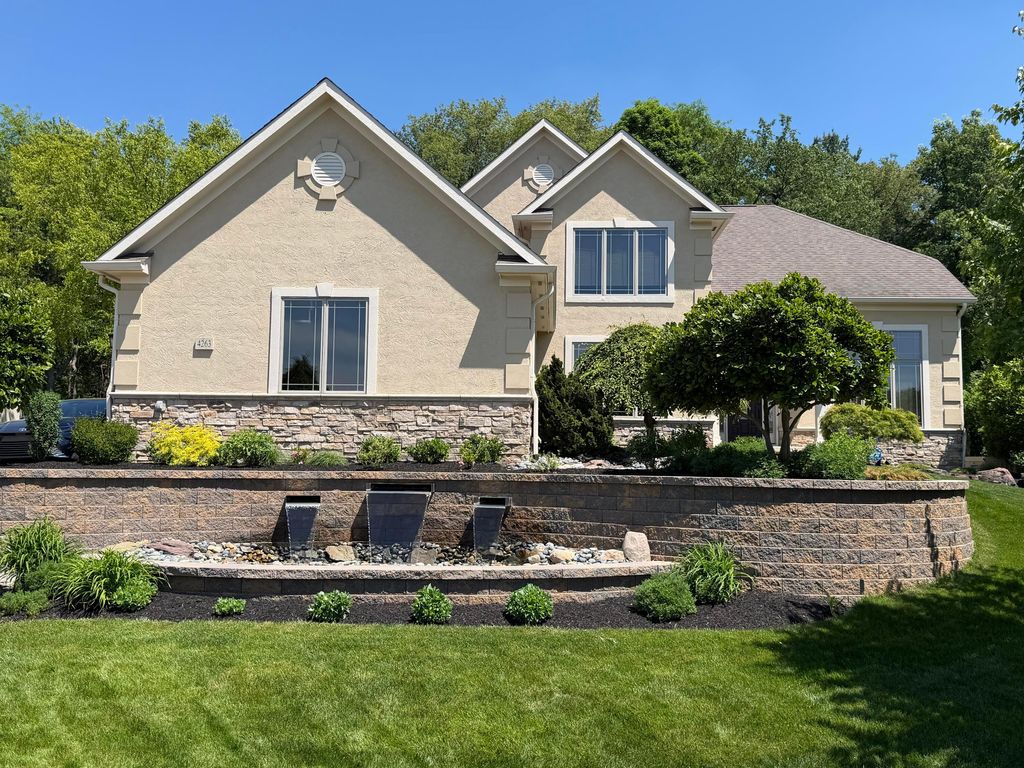Photo of 4263 Pine View Drive, Galena, OH 43021 (MLS # 226017741)
