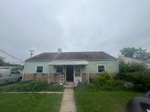 Photo of 228 S Hampton Road, Columbus, OH 43213 (MLS # 226037099)