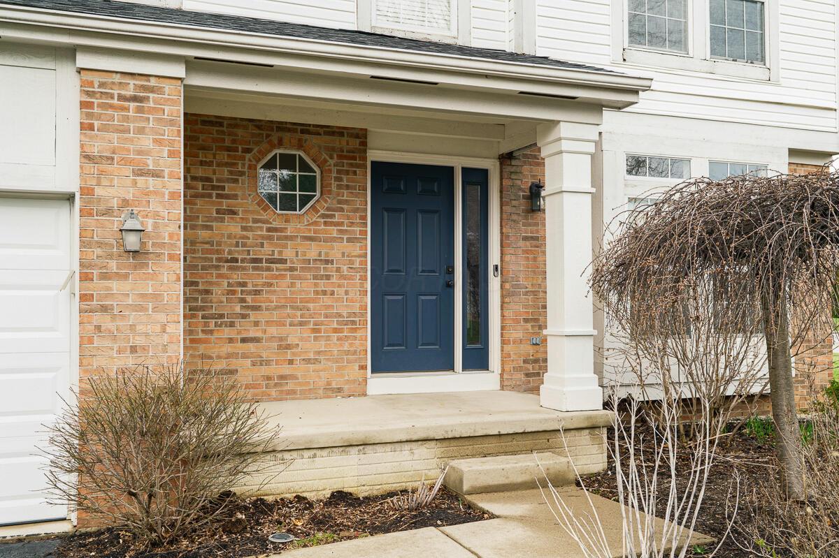 5270 Gladstone Place, Hilliard, Ohio image 2