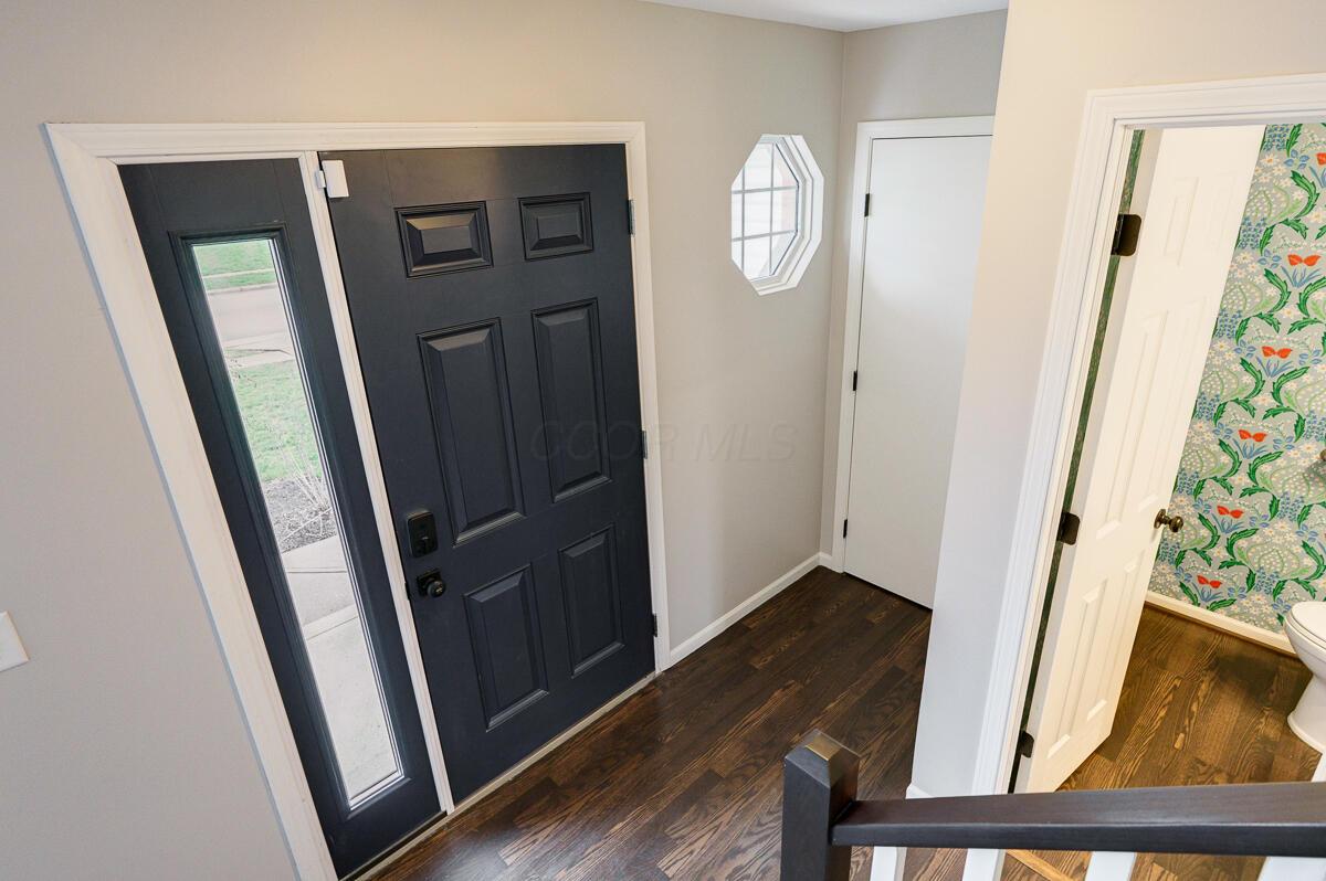 5270 Gladstone Place, Hilliard, Ohio image 3