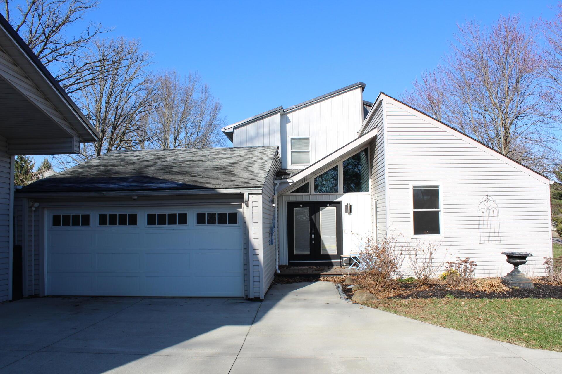110 Aster Court, Etna, Ohio image 3