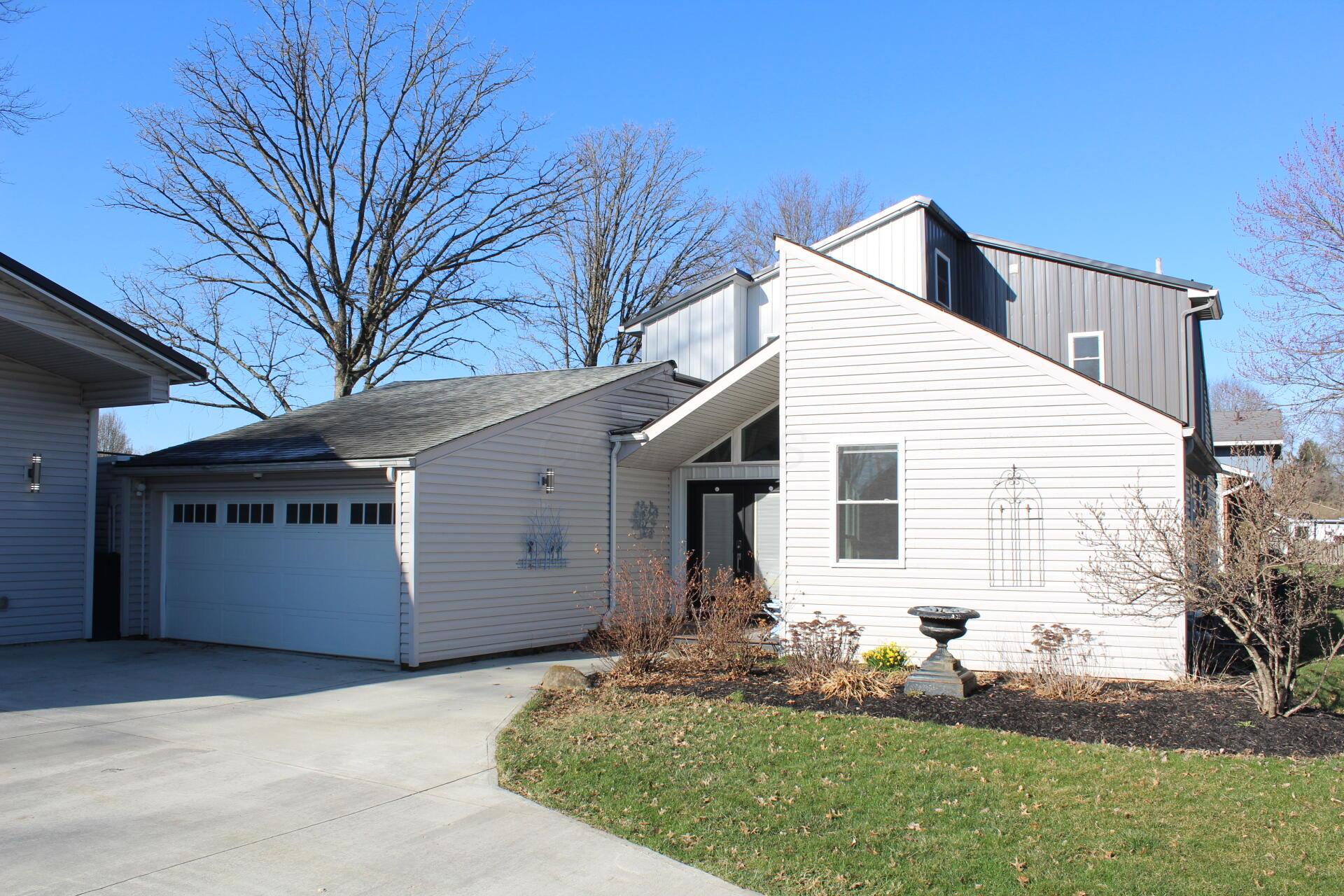 110 Aster Court, Etna, Ohio image 2