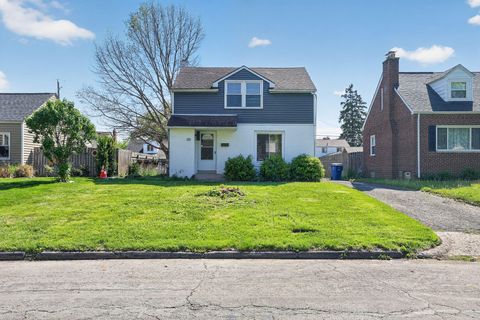 Photo of 182 S Sylvan Avenue, Columbus, OH 43204 (MLS # 226014425)