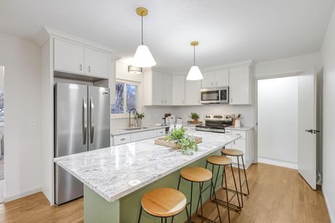 Photo of 3311 Longstreth Park Place, Columbus, OH 43230 (MLS # 225045750)