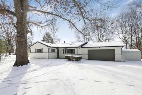 Photo of 3311 Longstreth Park Place, Columbus, OH 43230 (MLS # 225045750)