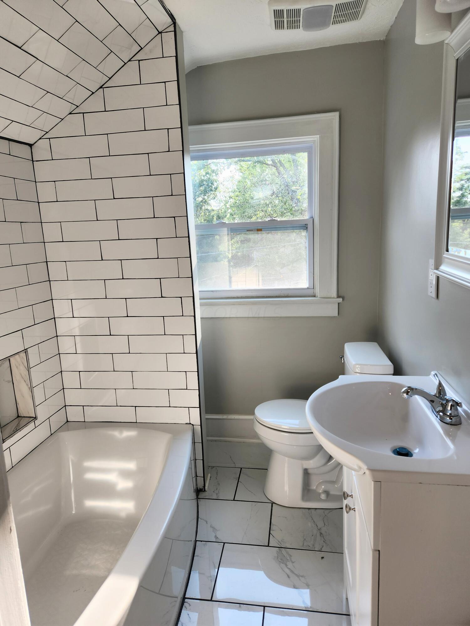 176 Blymyer Avenue, Mansfield, Ohio image 17