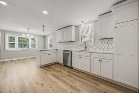 Tiny photo for 575 Chestershire Road, Columbus, OH 43204 (MLS # 226025904)