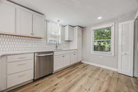 Tiny photo for 575 Chestershire Road, Columbus, OH 43204 (MLS # 226025904)