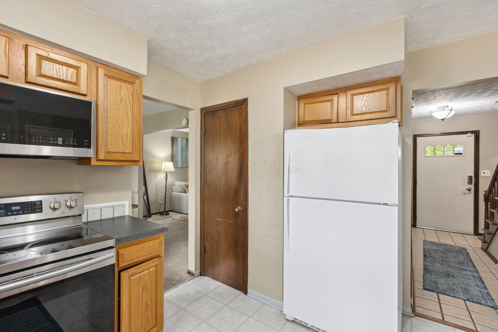 6897 Roundelay Road, Reynoldsburg, Ohio image 14