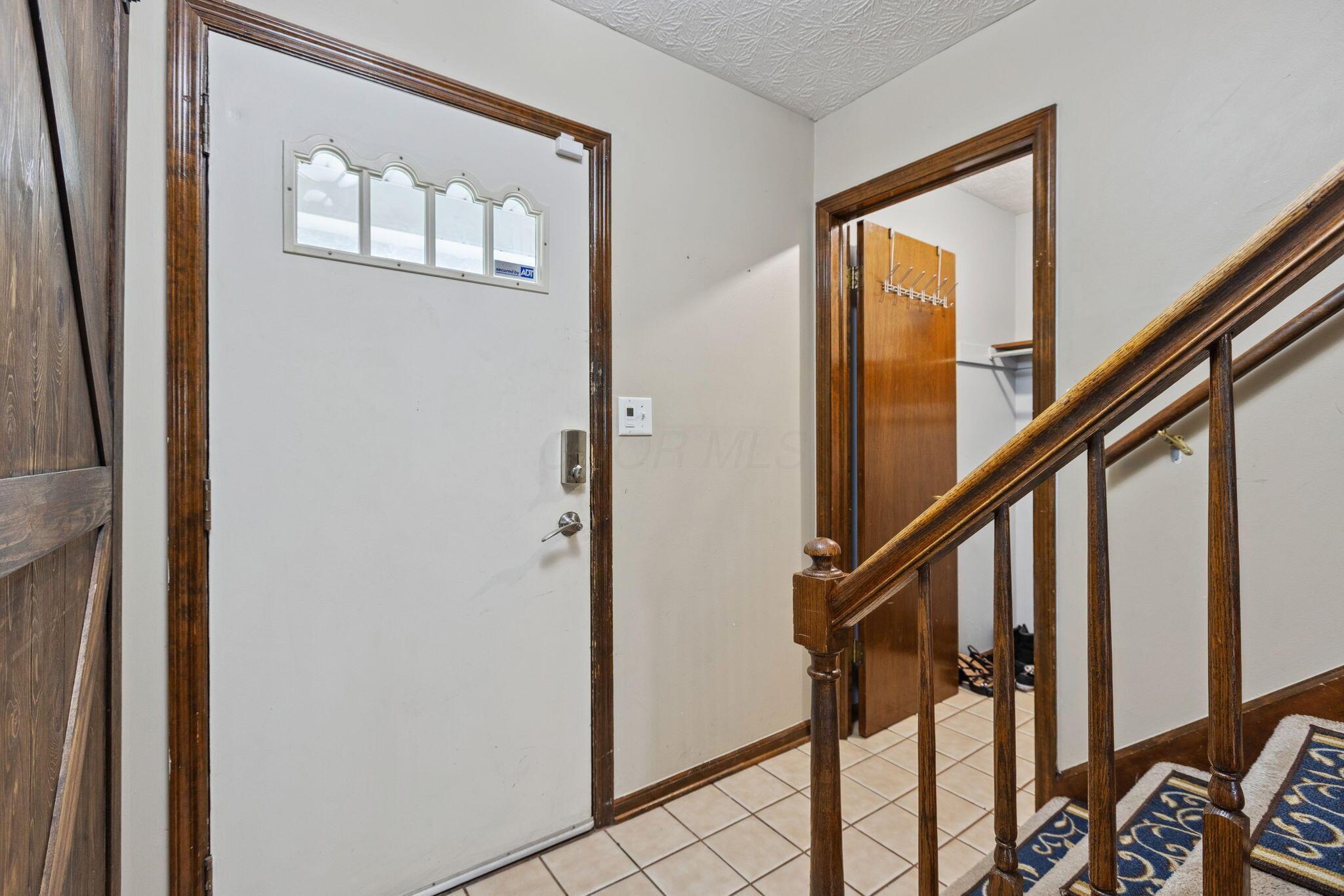 6897 Roundelay Road, Reynoldsburg, Ohio image 5