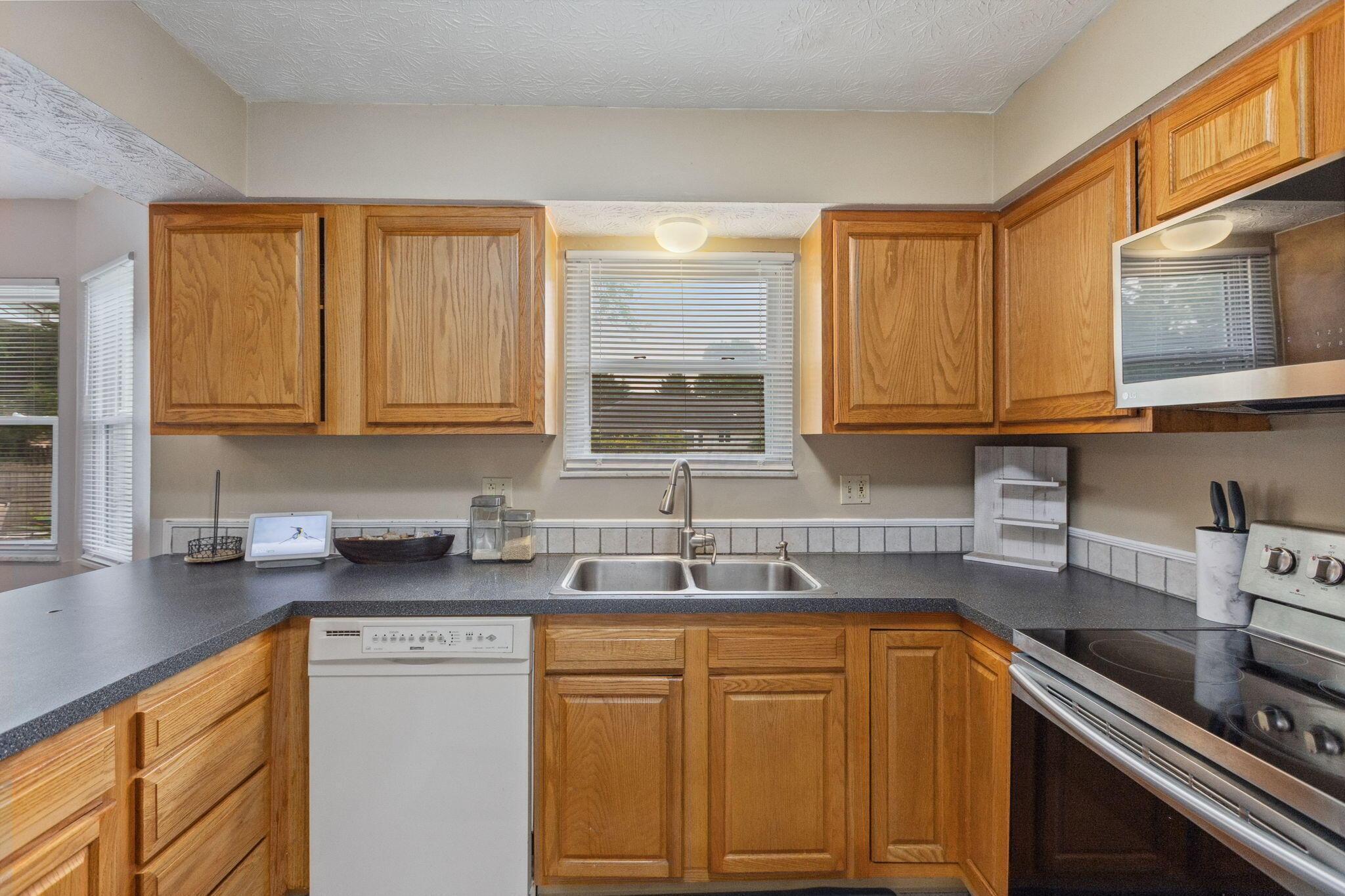 6897 Roundelay Road, Reynoldsburg, Ohio image 13