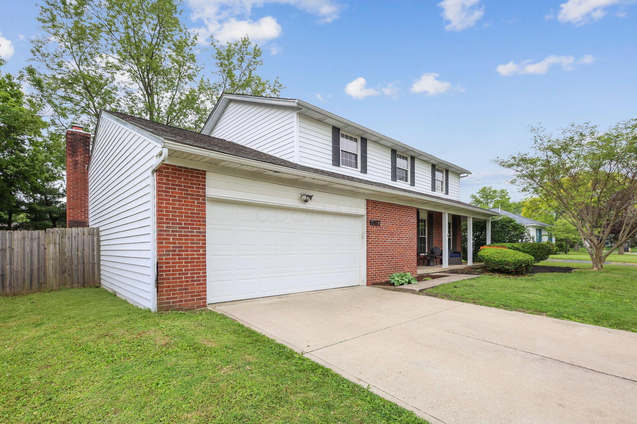 6897 Roundelay Road, Reynoldsburg, Ohio image 3