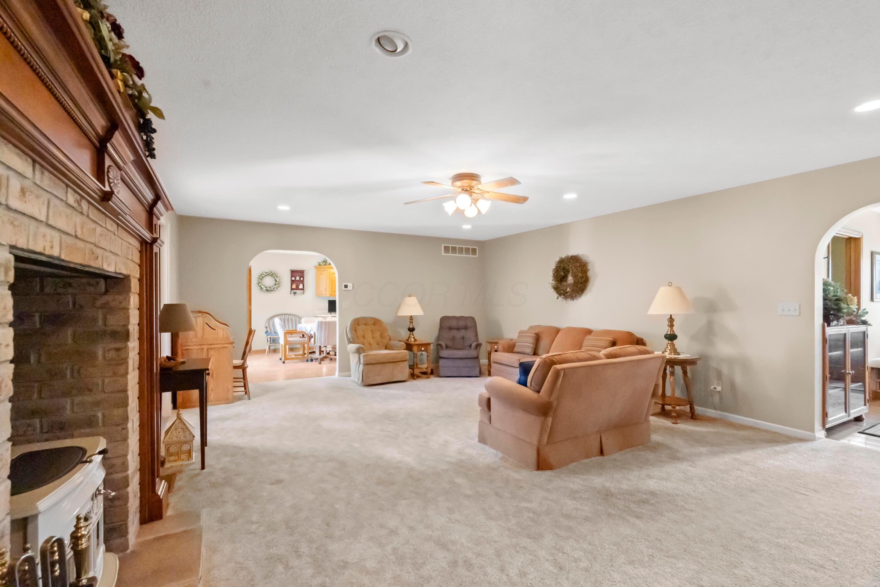 852 Stone Creek Boulevard, Ashland, Ohio image 20
