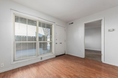 Tiny photo for 1126 Merrimar Circle N H #H, Columbus, OH 43220 (MLS # 226002918)