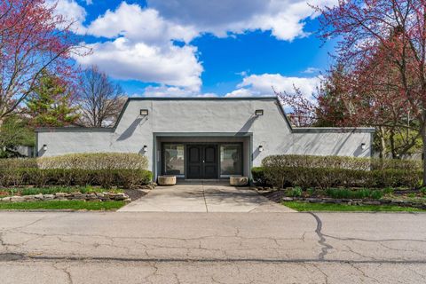 Tiny photo for 1126 Merrimar Circle N H #H, Columbus, OH 43220 (MLS # 226002918)