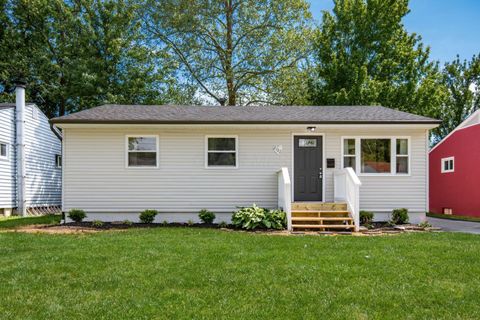 Photo of 2137 Ward Road, Columbus, OH 43224 (MLS # 226016686)