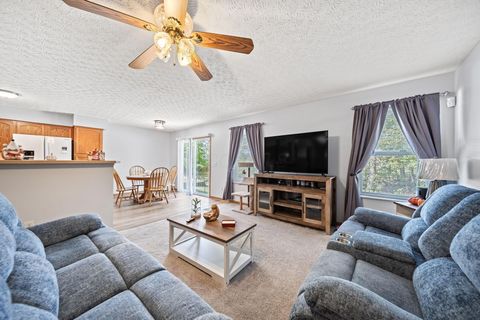 Tiny photo for 9054 Jackies Bend, Reynoldsburg, OH 43068 (MLS # 225039477)