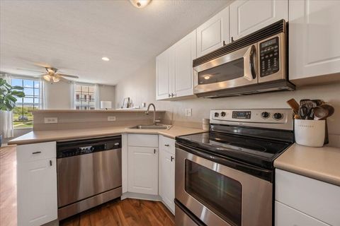 Tiny photo for 7043 Monarchos Drive 13 #13, New Albany, OH 43054 (MLS # 226023766)