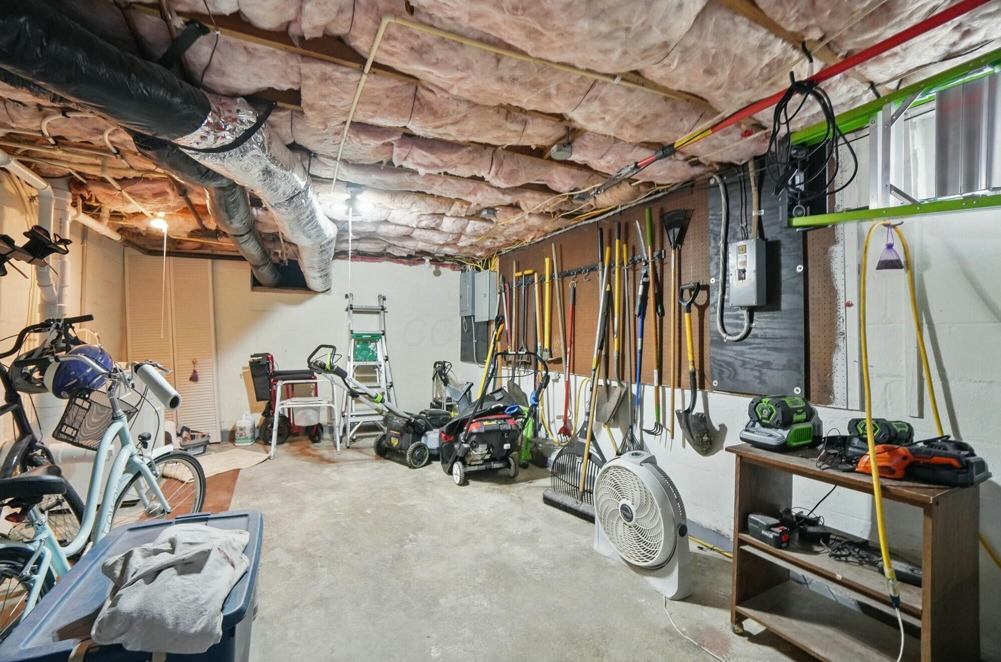 404 Roseland Avenue, Springfield, Ohio image 35