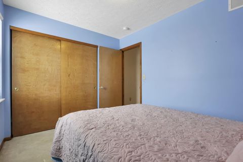 Tiny photo for 876 Greenwood Lane, Trenton, OH 45067 (MLS # 226003524)