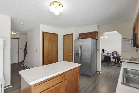 Tiny photo for 876 Greenwood Lane, Trenton, OH 45067 (MLS # 226003524)