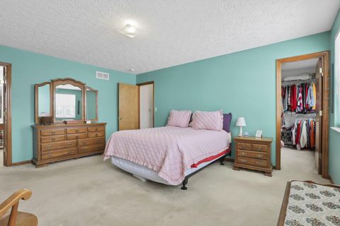 Tiny photo for 876 Greenwood Lane, Trenton, OH 45067 (MLS # 226003524)