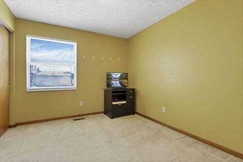 Tiny photo for 876 Greenwood Lane, Trenton, OH 45067 (MLS # 226003524)