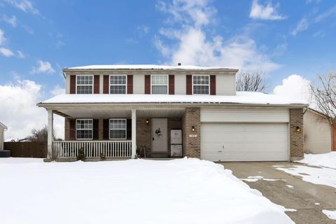 Photo of 876 Greenwood Lane, Trenton, OH 45067 (MLS # 226003524)