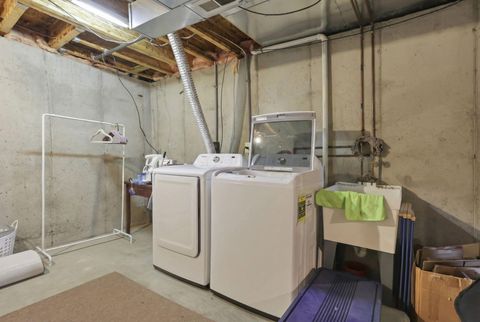 Tiny photo for 876 Greenwood Lane, Trenton, OH 45067 (MLS # 226003524)