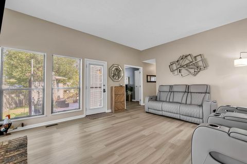 Tiny photo for 2961 Stone Mountain Drive, Pickerington, OH 43147 (MLS # 225037748)