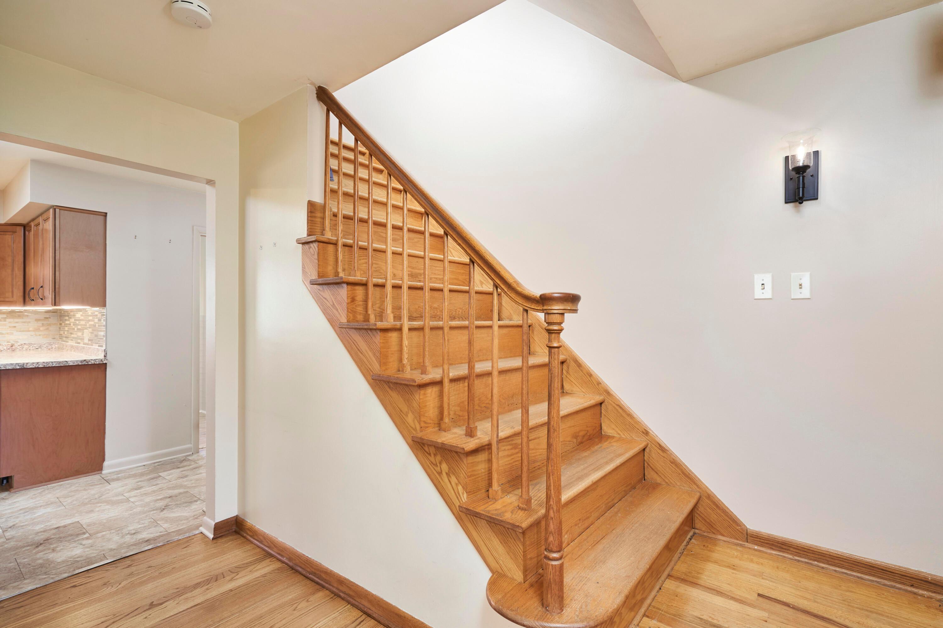 3083 Cliffside Drive