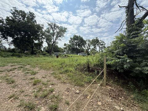 Photo of 2454 Noe Bixby Road, Columbus, OH 43232 (MLS # 226027488)