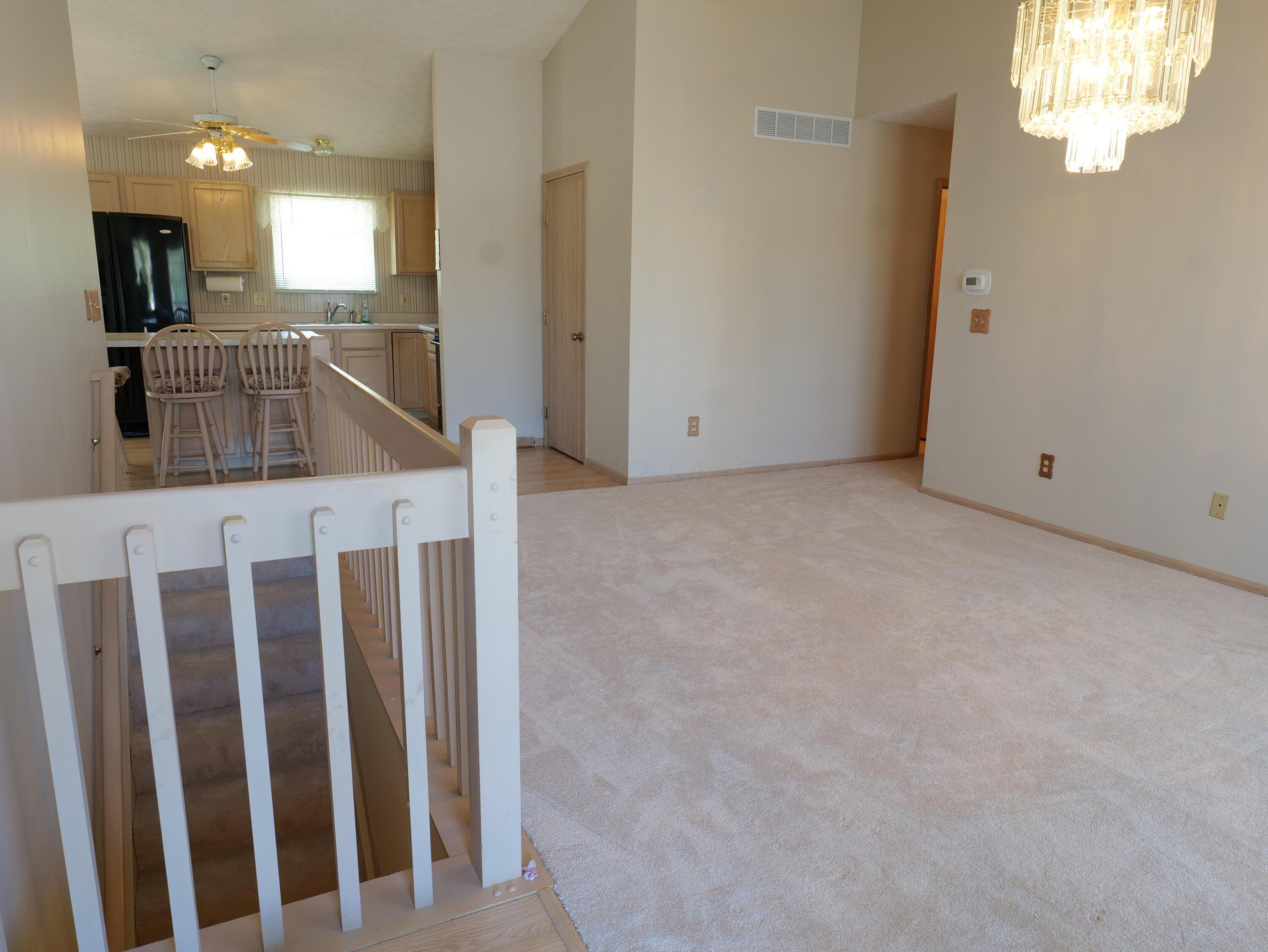 3707 Carriage Run Drive, Hilliard, Ohio image 3