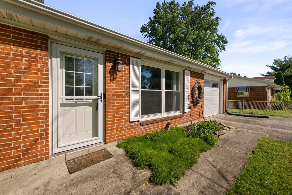 Photo of 1516 Bellefontaine Avenue, Marion, OH 43302 (MLS # 226023035)